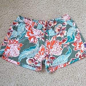 Patagonia barely baggy shorts sz. S